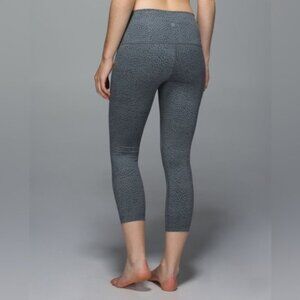 Lululemon Wunder Under Crop Capri II *Full-On Luon (Roll Down) Size 6
